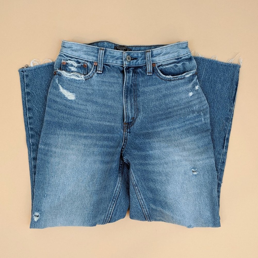 Abercrombie & Fitch High Rise Ankle Mom Jeans - 27/4